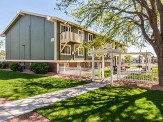 930-940 N Murray Blvd, Colorado Springs, CO 80915