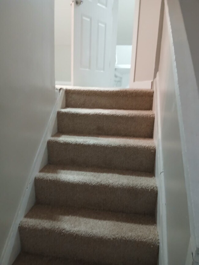 713 E 156th St unit 2, Cleveland, OH 44110 - photo 7