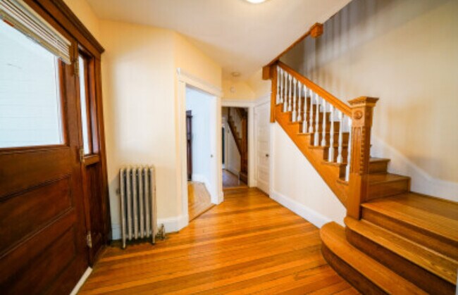 20 Winslow Rd unit 1, Brookline, MA 02446 - photo 2