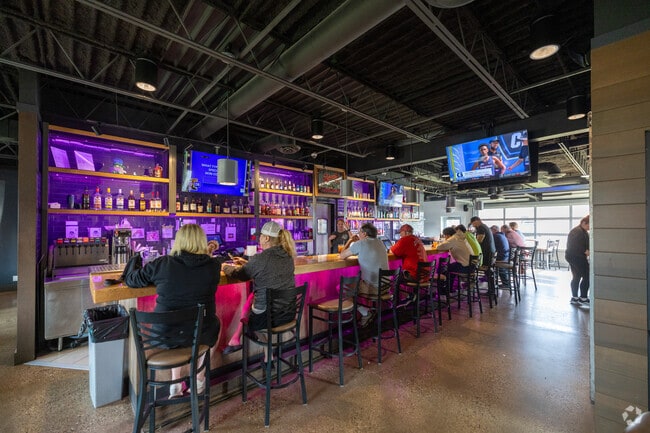 Cam's Bar and Eatery is a highly popular local favorite of Sunny Lane foodies.