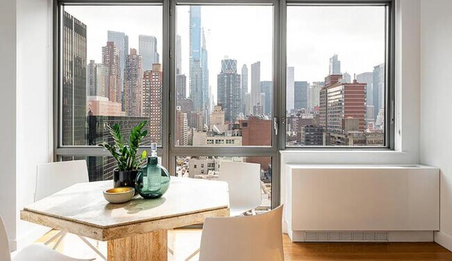 606 W 57th St unit 2819, New York, NY 10019 - photo 4