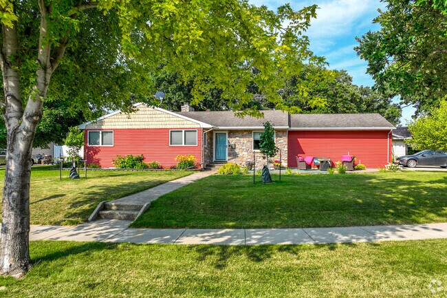 This home with the perfect red paint is one of many great looking homes in the Washington area.