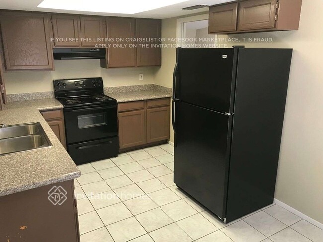 9617 N 52nd Dr, Glendale, AZ 85302 - photo 5