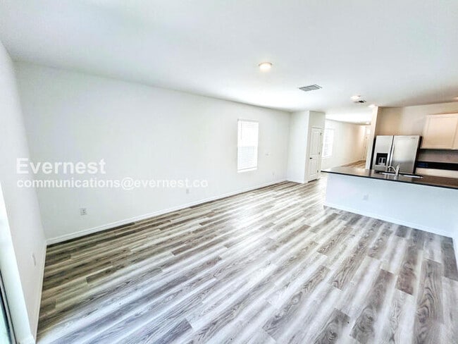 10650 Dusty Boot Rd, Land O' Lakes, FL 34638 - photo 4