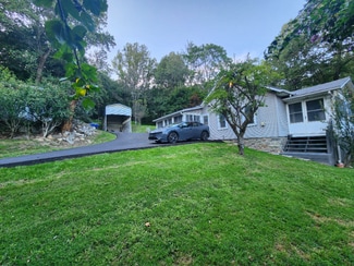 15215 Charmian Rd, Blue Ridge Summit, PA 17214