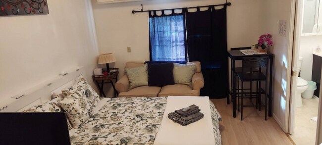 688 Nebraska St unit Studio 5, Vallejo, CA 94590 - photo 2