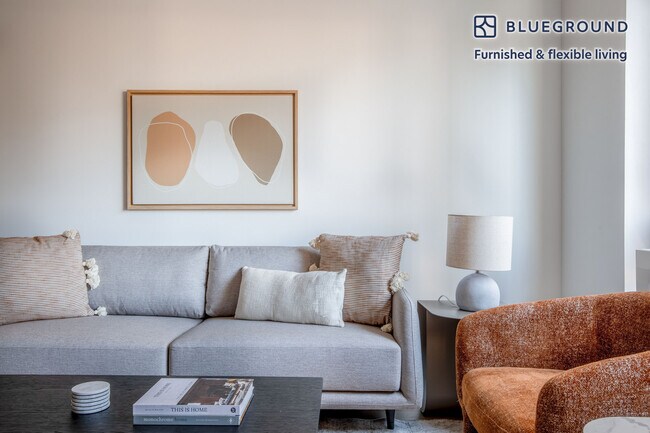 311 W 50th St unit FL7-ID1122, New York, NY 10019 - photo 2