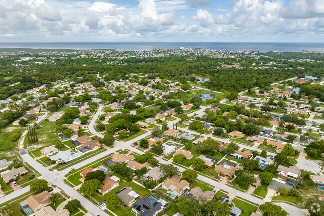 Nothing like the smell of the sea water in the gentle breeze blowing through Hudson.