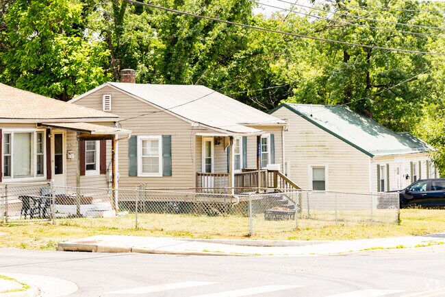 The median rent in Washington Park is $803.