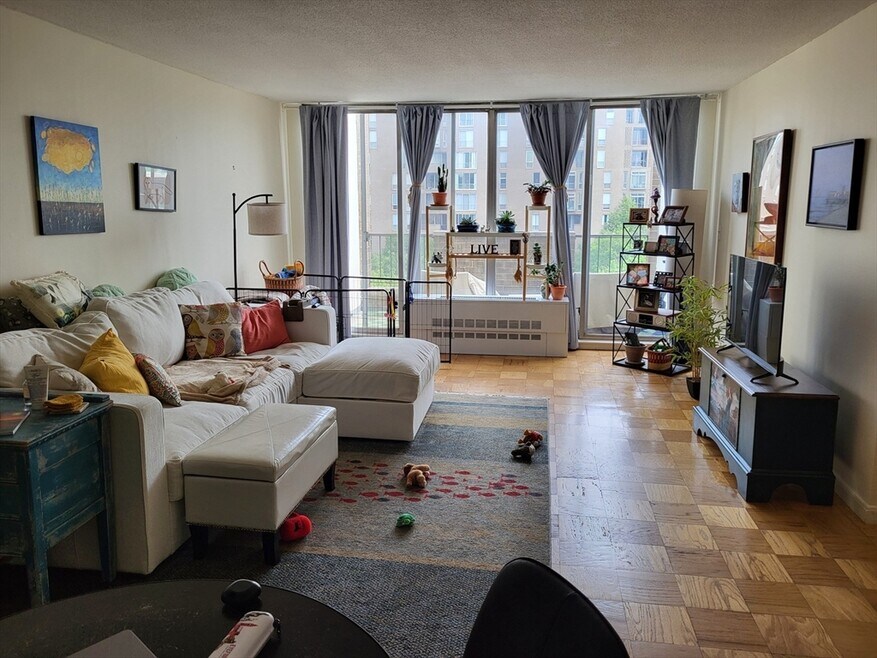 The Brook House unit 812, Brookline, MA 02445 - photo 1