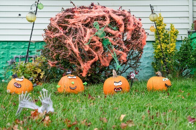 Kenfield residents love to put up fun halloween decorations in their front yard.