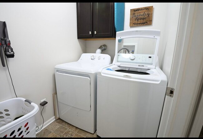 8311 S 35th St, Lincoln, NE 68516 - photo 3