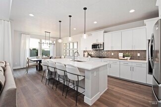 5570 W Aralia Dr, Meridian, ID 83646