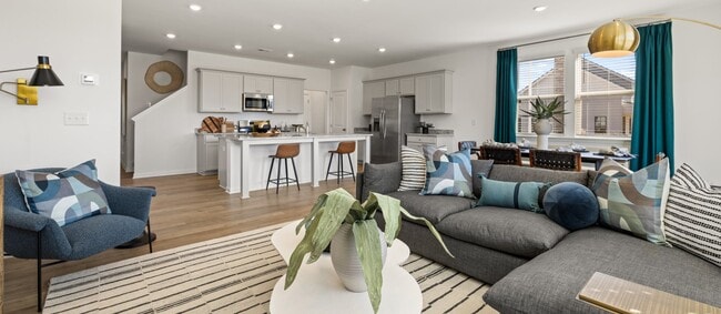 2482 Van Fleet Cir unit 36040219, Atlanta, GA 30360 - photo 2