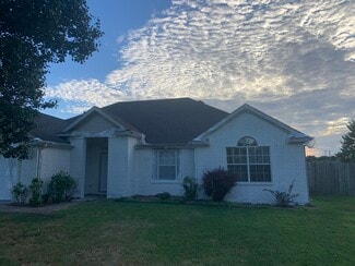 122 NW Apple Blossom, Bentonville, AR 72712