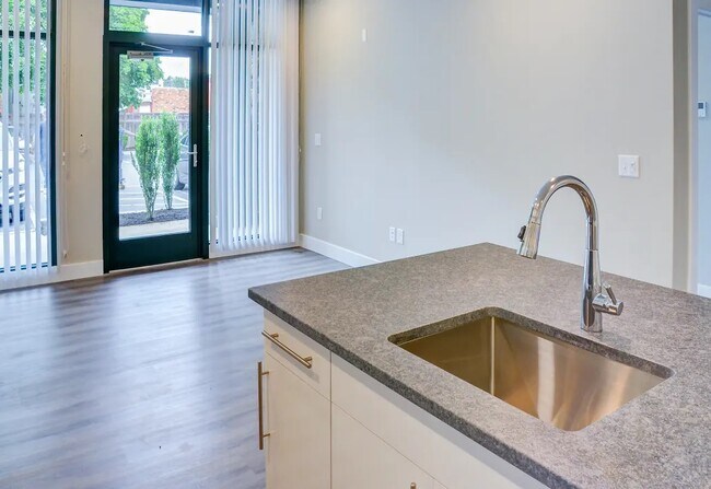 Spinnaker Brook, Milford, CT 06460 - photo 5