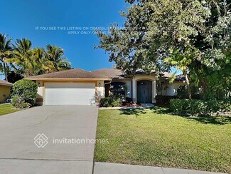 102 Royal Ct, Royal Palm Beach, FL 33411