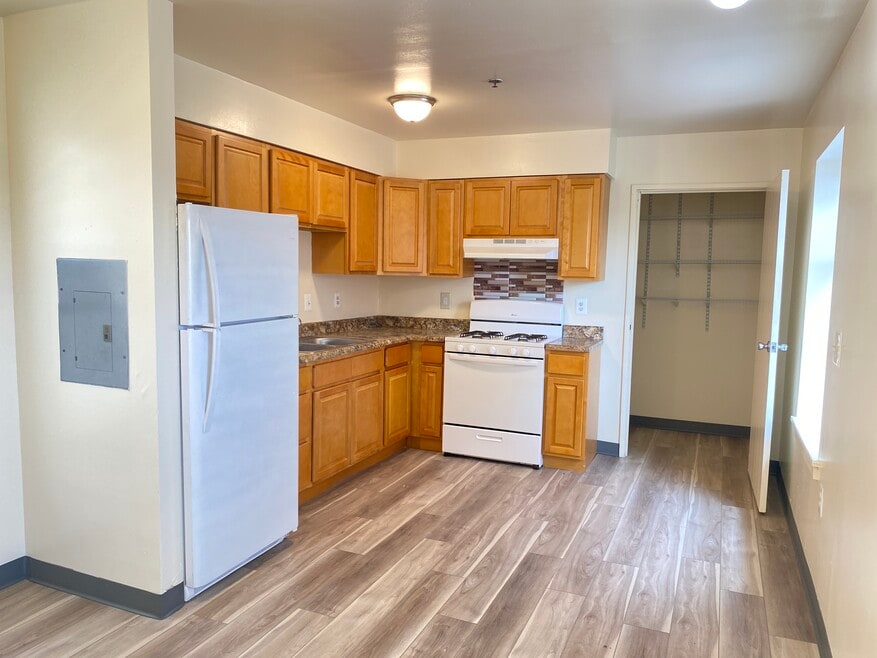 4046 Ogden St unit C, Philadelphia, PA 19104 - photo 1