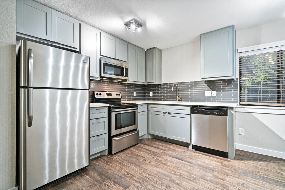 Dream Montrose, Houston, TX 77006 - photo 1