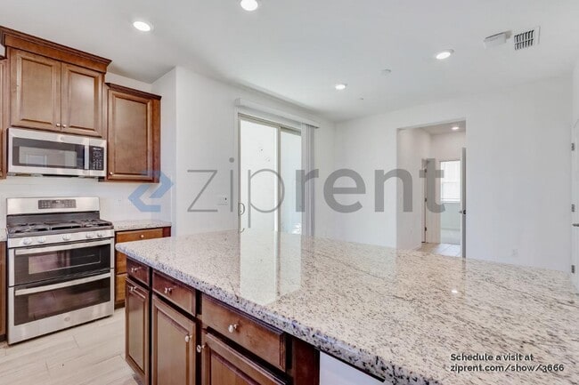 9315 Mystic Lake Aly, Sacramento, CA 95829 - photo 4