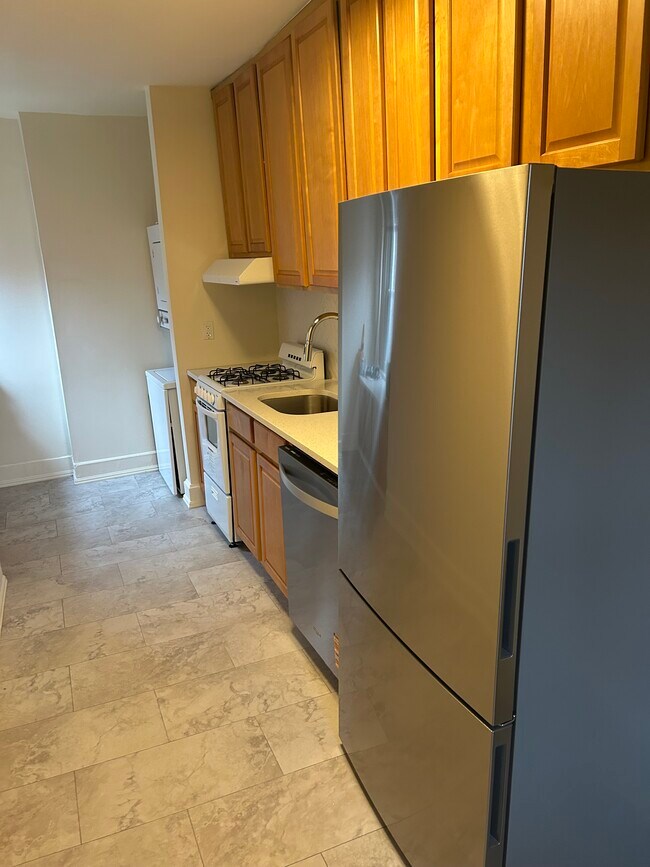 415 E Capitol St SE unit 1  Rear - 2nd Floor, Washington, DC 20003 - photo 7