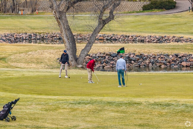 Play golf with friends at the Indian Tree Golf Club next door to Highlands.