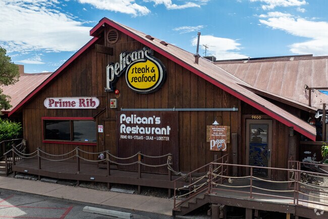 Pelican's offers fresh seafood options from crab to high end tuna.