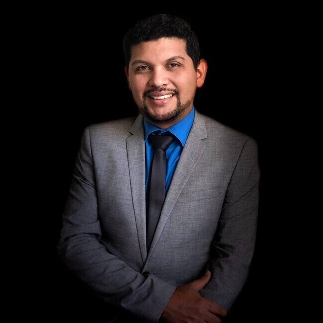 Jeffry Quintero Real Estate Agent in Miami, FL