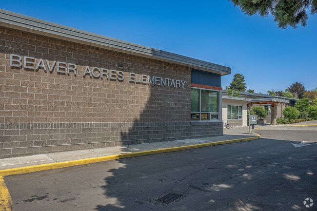 Exterior view of Beaver Acres Elementary School in Beaverton, Oregon