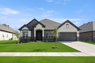416 Lamb Ln, Waxahachie, TX 75167