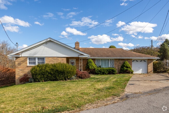 Midcentury ranch-style homes are common in Mozart.
