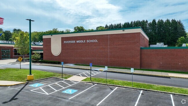 Riverside Middle School has a 14 to 1 student-teacher ratio in North Sewickley.