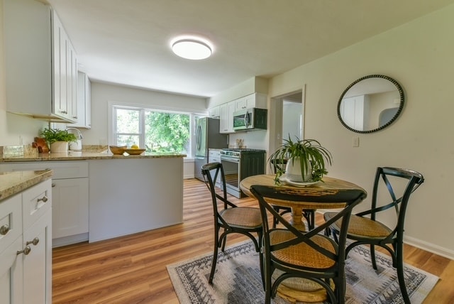 402 E Calumet Rd, Milwaukee, WI 53217 - photo 7