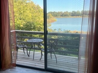 7217 Park Shores Ct, Middleton, WI 53562