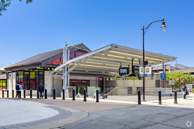 Lindbergh Marta Station Just Outside of the Peachtree Hills Neighborhood