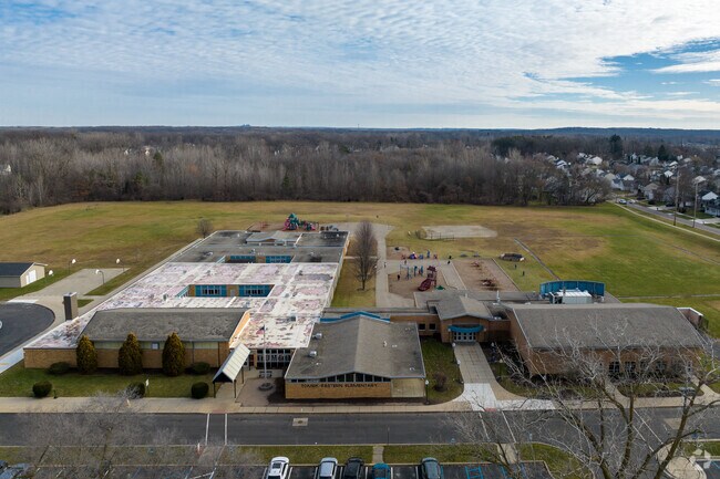 Tomek-Eastern Elementary School offers the highest-rated elementary program in the district.