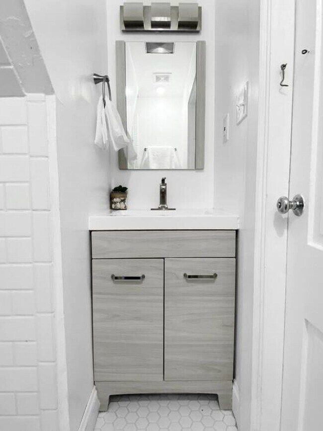 1245 Martin Dr unit ID1056019P, Cincinnati, OH 45202 - photo 4