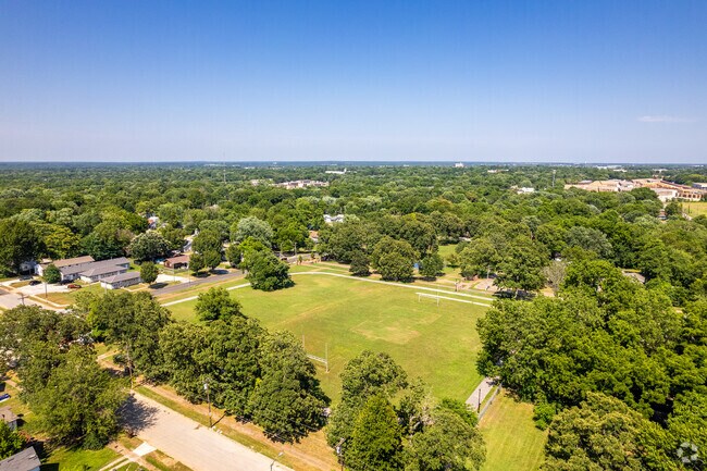 Lafayette Park is located in north central Springfield, in the neighborhood of Woodland Heights.
