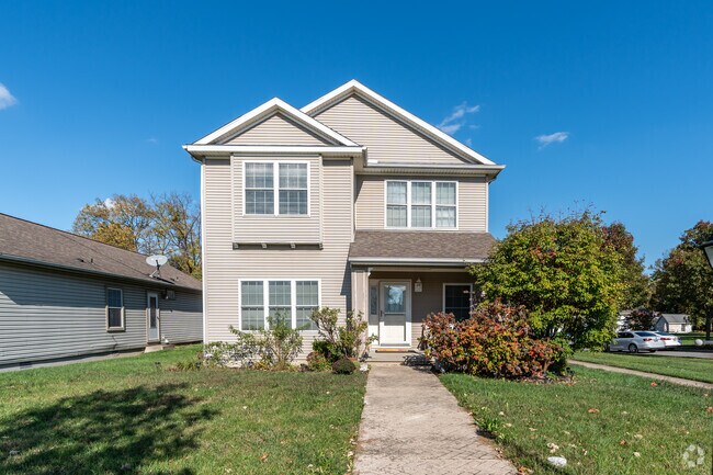 The median price of a home in Carthage is $279,900.