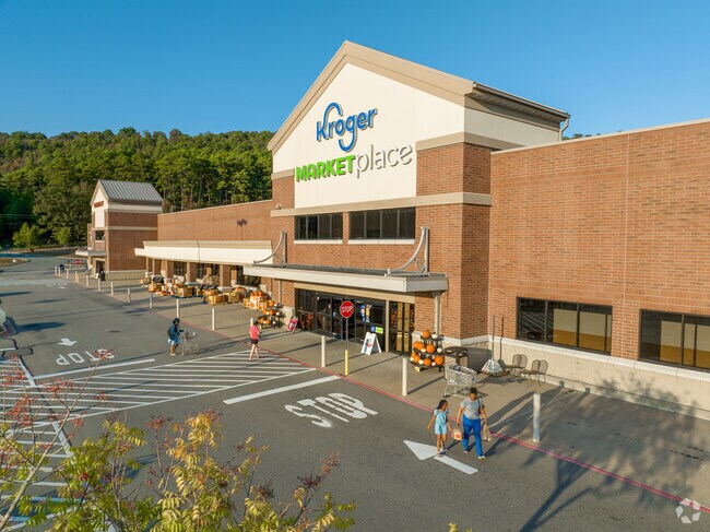 Pinnacle Valley residents can get their produce at the local Marketplace.