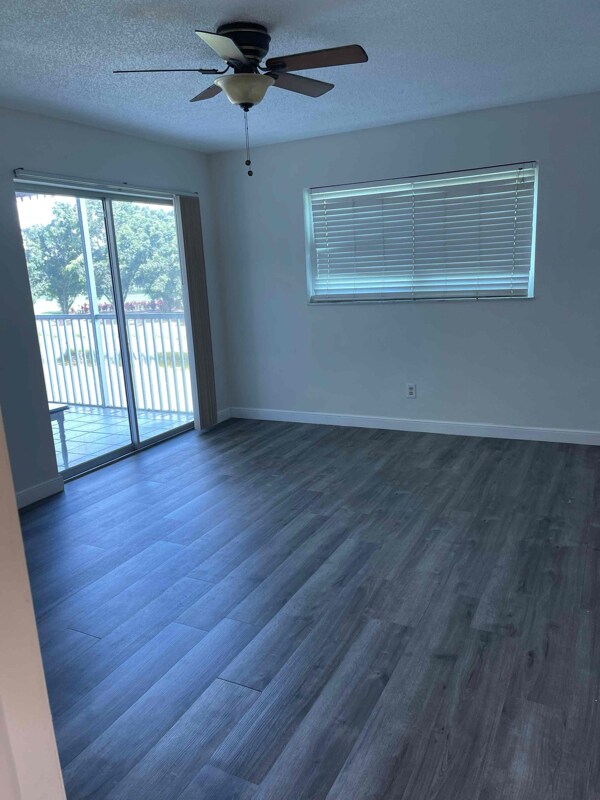 5651 Rattlesnake Hammock Rd, Naples, FL 34113 - photo 4