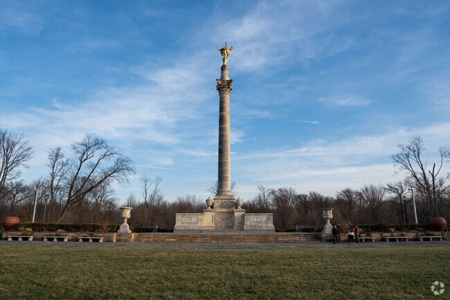 The Bronx Victory Memorial is a monument honoring the residents of the Bronx who served in World War I, featuring a striking 75-foot-tall tower