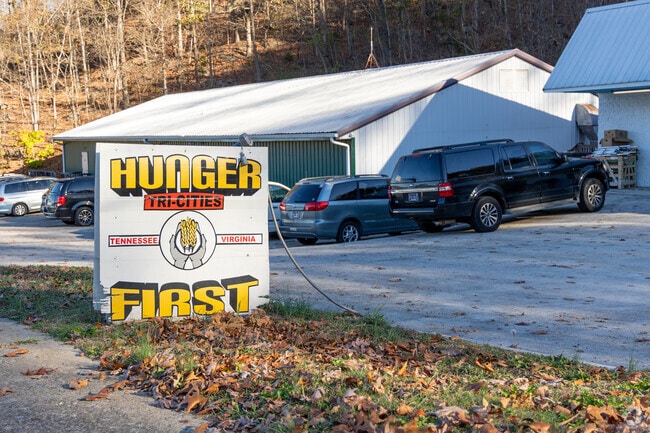 Lynn Garden is a giving community featuring Hunger First Food Distribution Center.