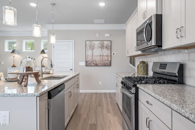 203 Courtside Dr, Dunn, NC 28334 - photo 7