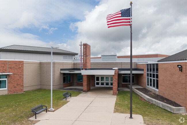 Crestwood Middle School, Entrance.