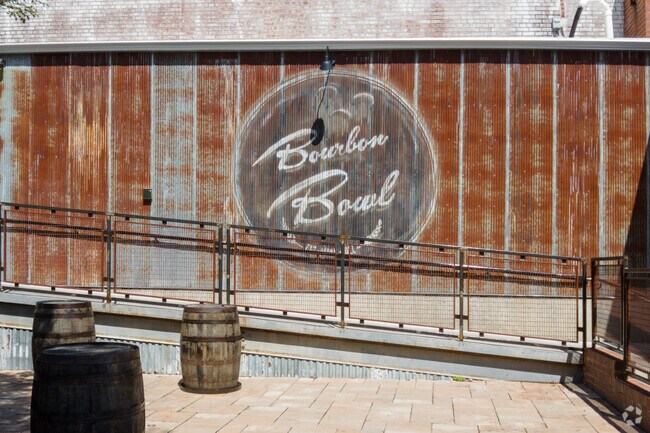 The name of the Bourbon Bowl decorated in metal sheets in Oakgrove