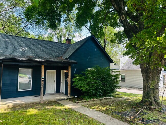 1105 S Rogers St unit A, Bloomington, IN 47403 - photo 2