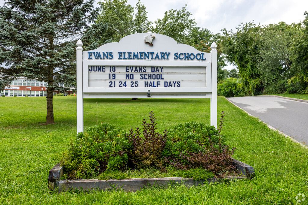 James S. Evans Elementary School has 317 students in grades K-6.