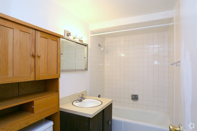 St. Charles Place Apartments, Saint Charles, IL 60174 - photo 7