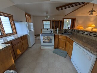 21 Holbrook Rd Unit 2nd, Seymour, CT 06483